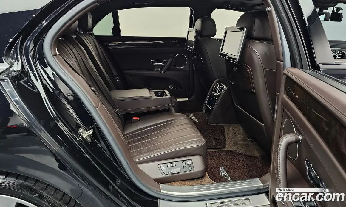 Bentley Flying Spur 2014 6.0 автомат (гидро), фото 11 Bentley Flying Spur 2014 6.0 автомат (гидро), фото 11