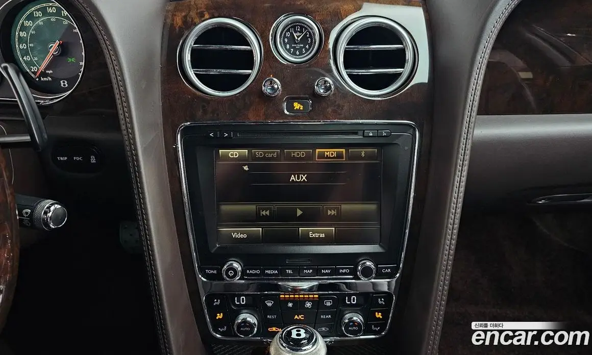 Bentley Flying Spur 2014 6.0 автомат (гидро), фото 12 Bentley Flying Spur 2014 6.0 автомат (гидро), фото 12