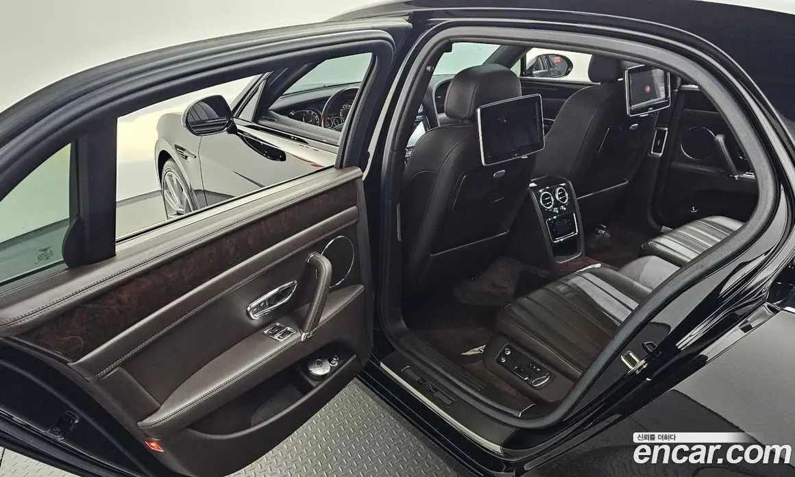 Bentley Flying Spur 2014 6.0 автомат (гидро), фото 18 Bentley Flying Spur 2014 6.0 автомат (гидро), фото 18