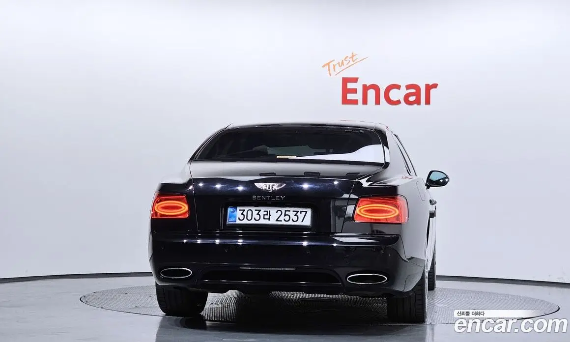 Bentley Flying Spur 2014 6.0 автомат (гидро), фото 4 Bentley Flying Spur 2014 6.0 автомат (гидро), фото 4