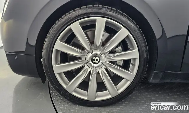 Bentley Flying Spur 2014 6.0 автомат (гидро), миниатюра 5 Bentley Flying Spur 2014 6.0 автомат (гидро), миниатюра 5