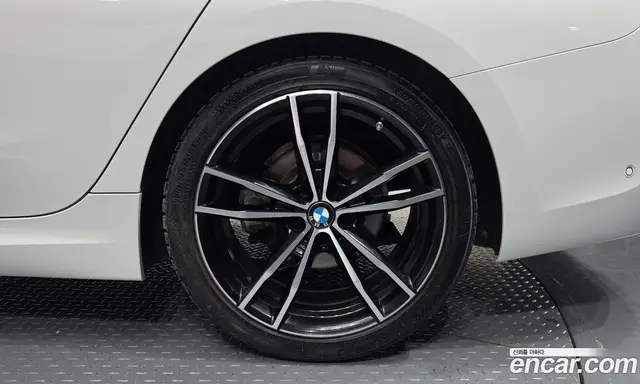 BMW 3 серия 2022 2.0 автомат (гидро), миниатюра 7 BMW 3 серия 2022 2.0 автомат (гидро), миниатюра 7