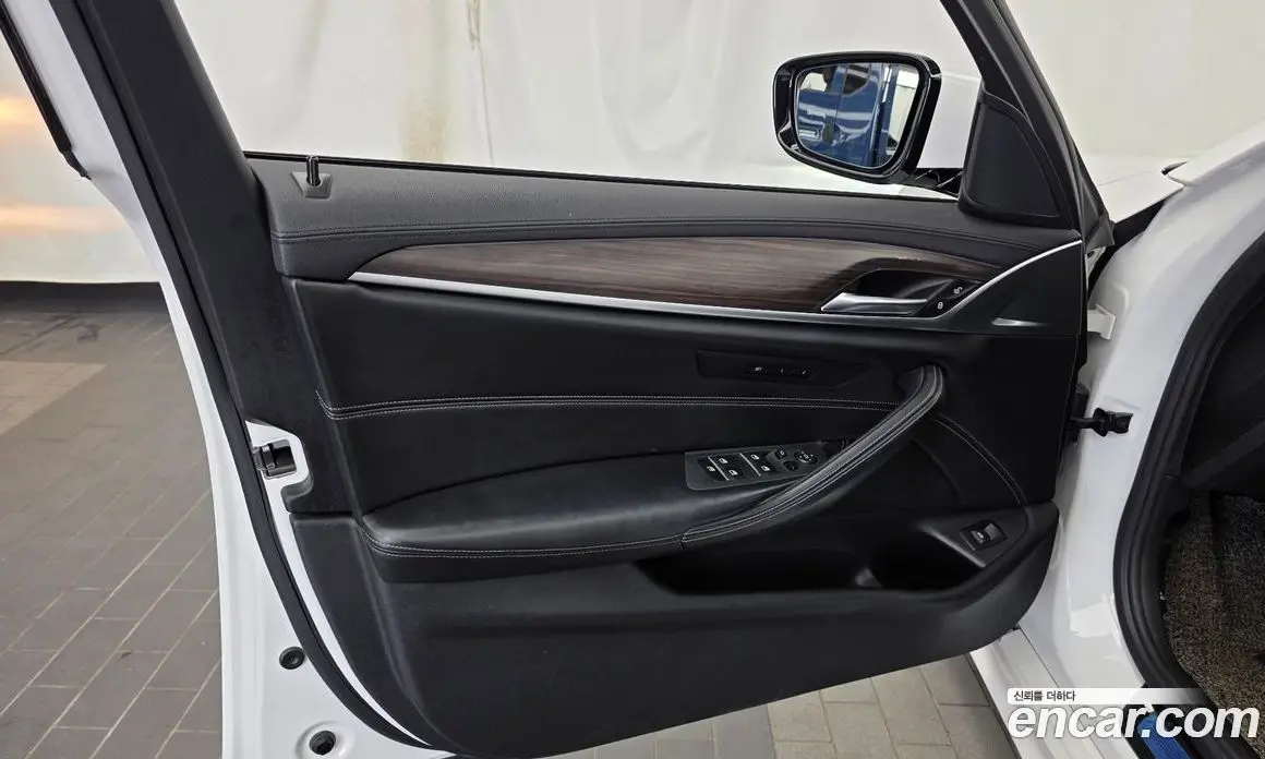 BMW 5 серия 2017 2.0 автомат (гидро), фото 14