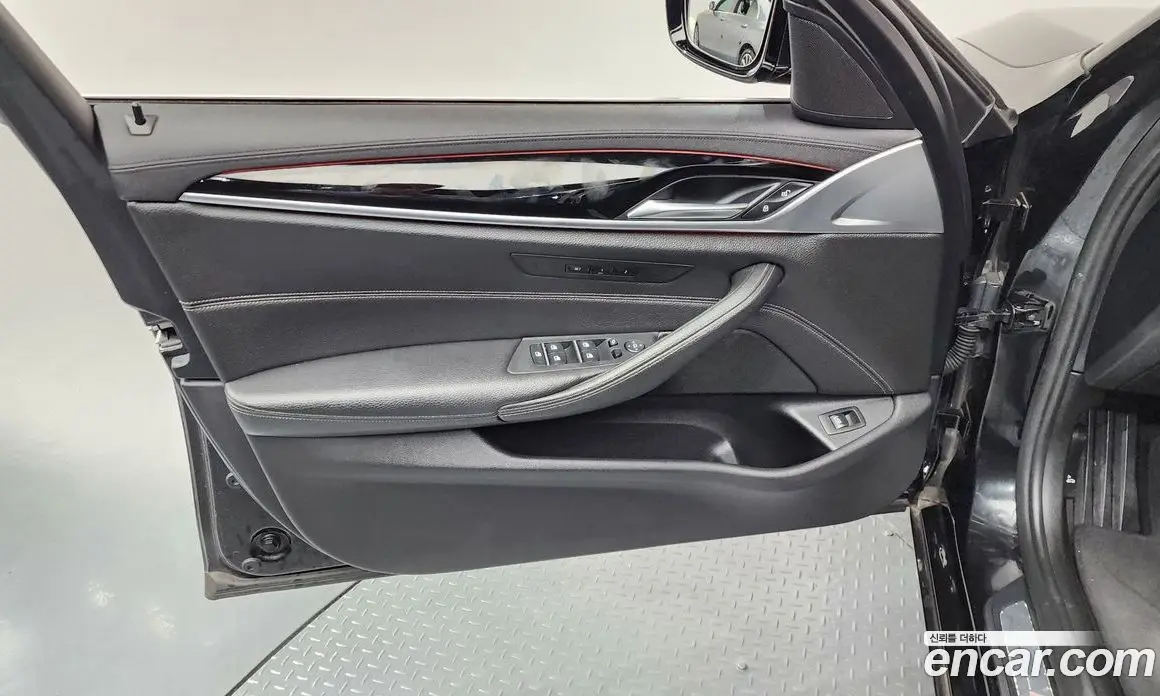 BMW 5 серия 2019 2.0 автомат (гидро), фото 14