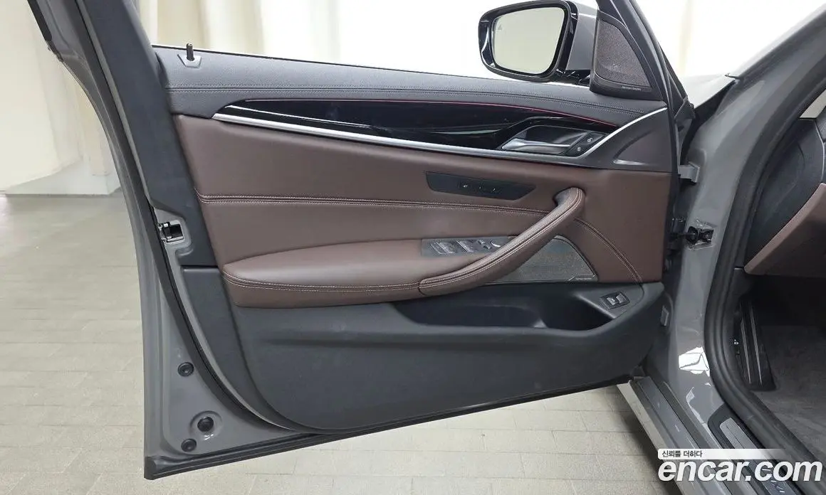 BMW 5 серия 2021 2.0 автомат (гидро), фото 14