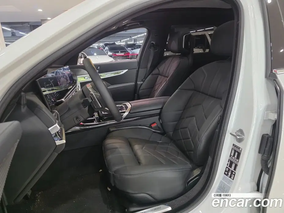 BMW 7 серия 2025 3.0 автомат (гидро), фото 10 BMW 7 серия 2025 3.0 автомат (гидро), фото 10