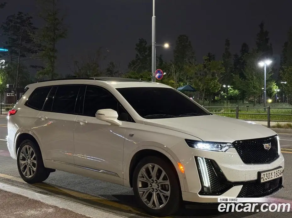 Cadillac XT6 2020 3.6 автомат (гидро), фото 1 Cadillac XT6 2020 3.6 автомат (гидро), фото 1