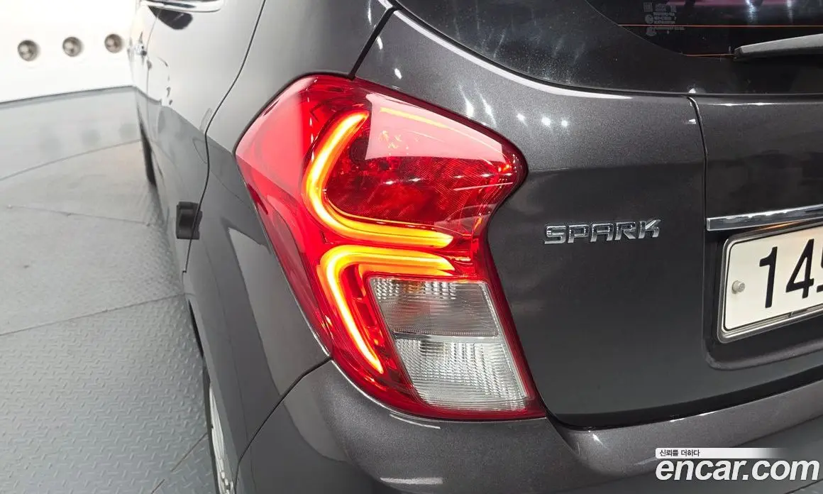 Chevrolet Spark 2016 1.0 автомат (гидро), фото 9