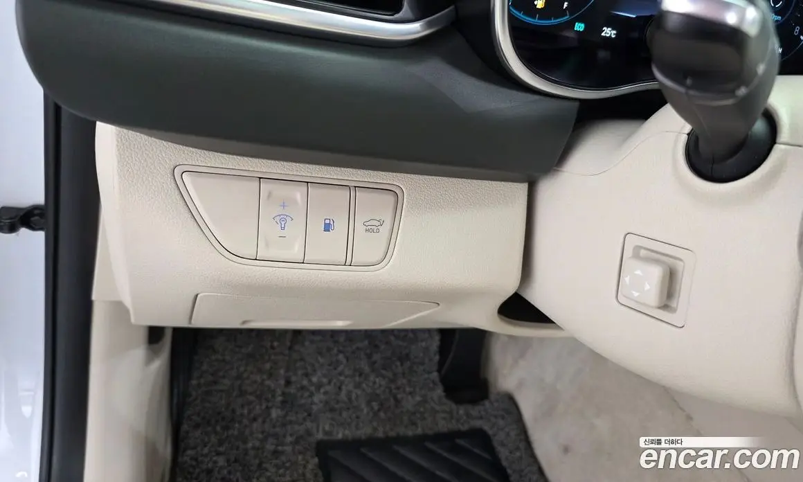 Genesis G70 2022 2.0 автомат (гидро), фото 17 Genesis G70 2022 2.0 автомат (гидро), фото 17
