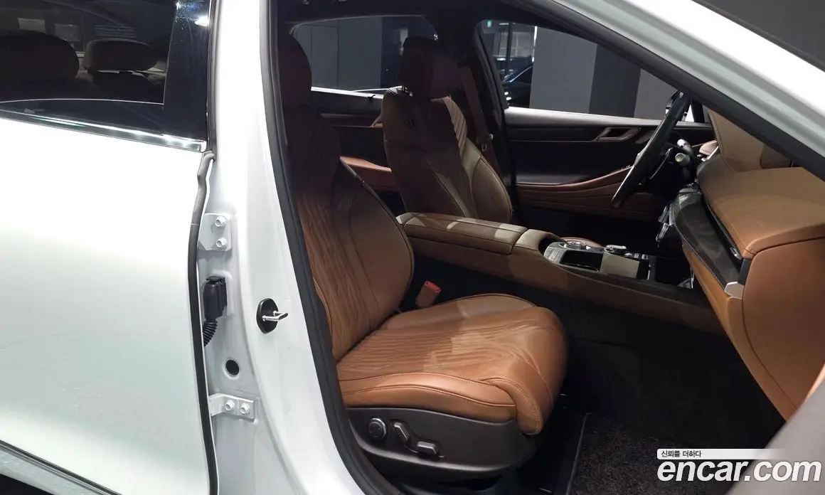 Genesis G80 2023 2.5 автомат (гидро), фото 16 Genesis G80 2023 2.5 автомат (гидро), фото 16