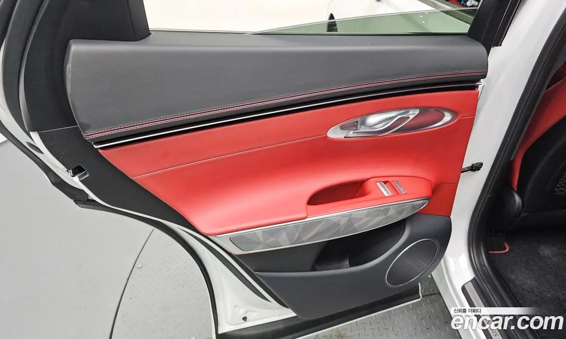 Genesis GV70 2021 2.5 автомат (гидро), фото 15