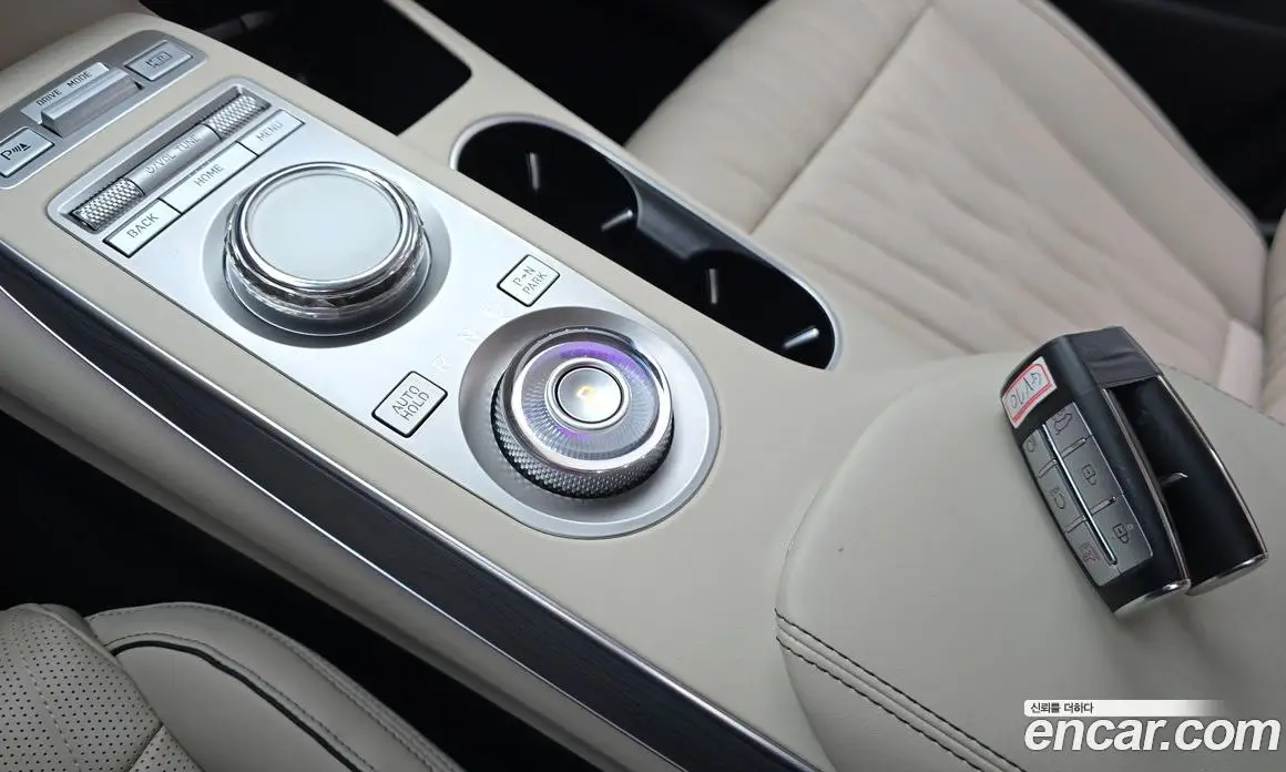Genesis GV70 2022 2.5 автомат (гидро), фото 12 Genesis GV70 2022 2.5 автомат (гидро), фото 12
