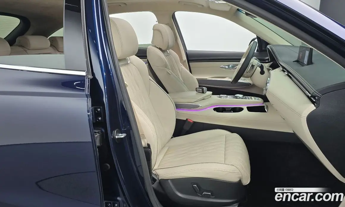 Genesis GV70 2022 2.5 автомат (гидро), фото 16 Genesis GV70 2022 2.5 автомат (гидро), фото 16