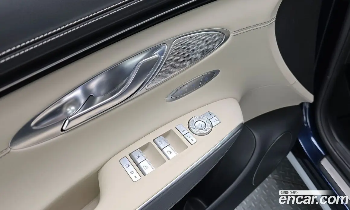 Genesis GV70 2022 2.5 автомат (гидро), фото 21 Genesis GV70 2022 2.5 автомат (гидро), фото 21