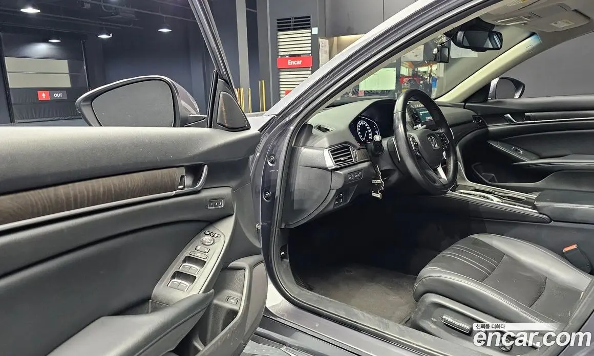 Honda Accord 2018 2.0 автомат (гидро), фото 10