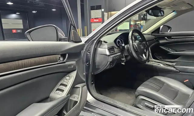 Honda Accord 2018 2.0 автомат (гидро), миниатюра 10