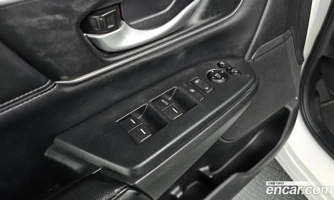 Honda CR-V 2017 1.5 автомат (гидро), фото 17
