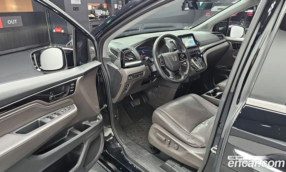 Honda Odyssey 2018 3.5 автомат (гидро), фото 11 Honda Odyssey 2018 3.5 автомат (гидро), фото 11