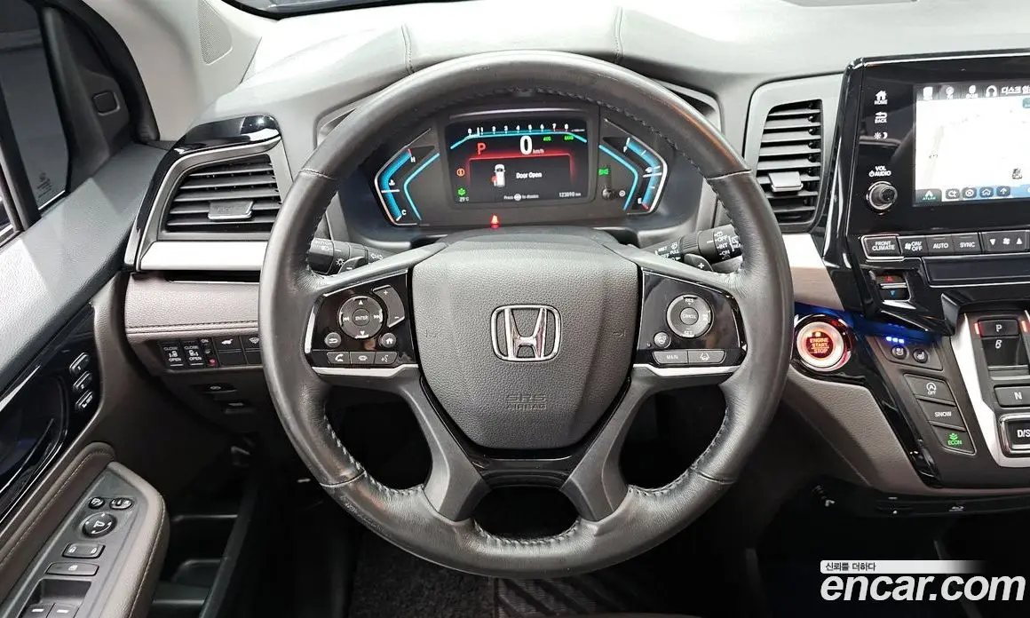 Honda Odyssey 2018 3.5 автомат (гидро), фото 13 Honda Odyssey 2018 3.5 автомат (гидро), фото 13