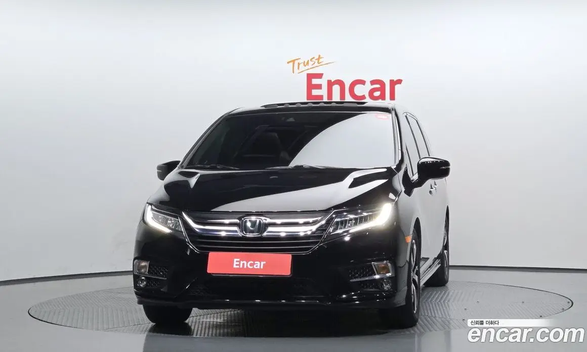 Honda Odyssey 2018 3.5 автомат (гидро), фото 3 Honda Odyssey 2018 3.5 автомат (гидро), фото 3