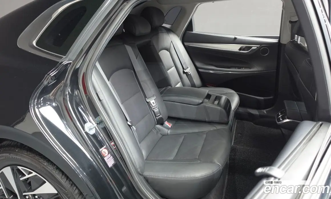 Hyundai Grandeur 2022 2.4 автомат (гидро), фото 11