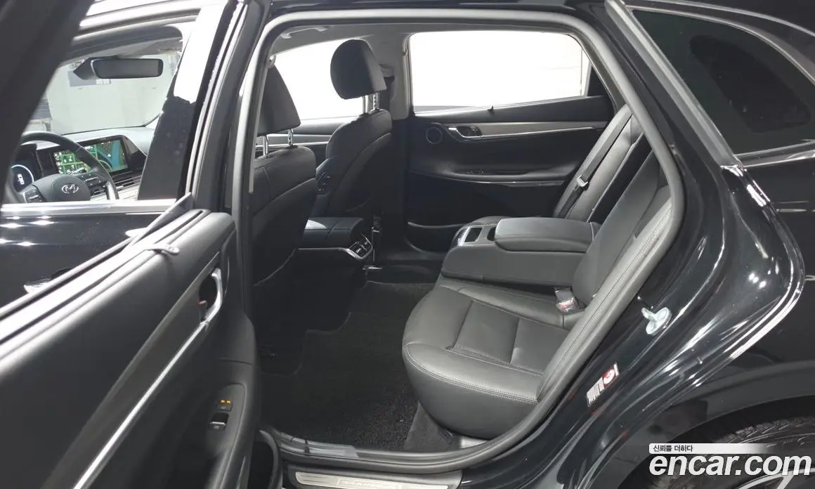 Hyundai Grandeur 2022 2.4 автомат (гидро), фото 12