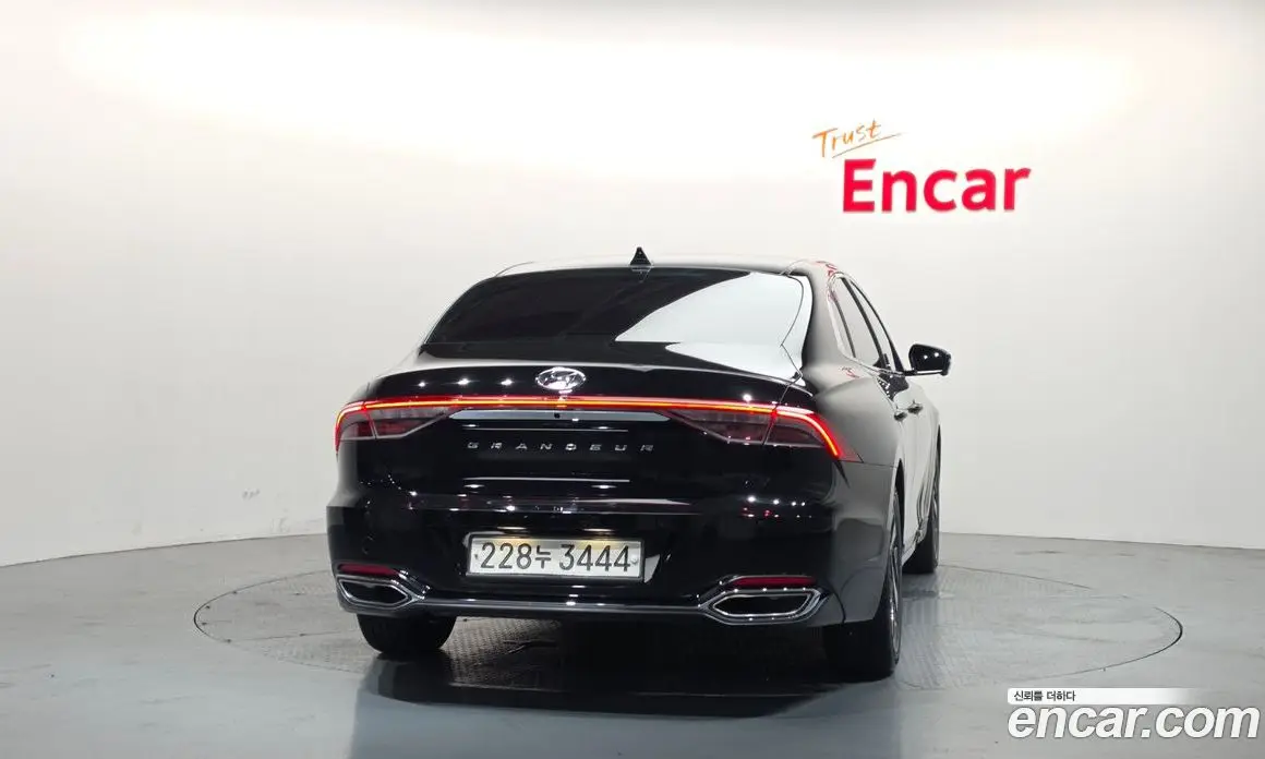Hyundai Grandeur 2022 2.4 автомат (гидро), фото 4