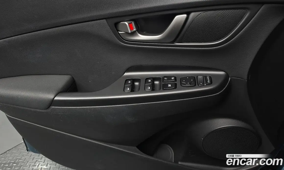 Hyundai Kona 2018 1.6 автомат (гидро), фото 13