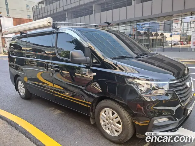 Hyundai Starex 2018 2.5 автомат (гидро), миниатюра 1 Hyundai Starex 2018 2.5 автомат (гидро), миниатюра 1