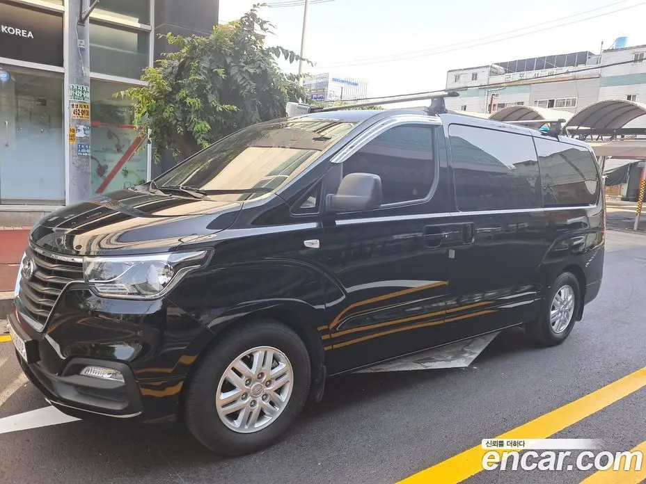 Hyundai Starex 2018 2.5 автомат (гидро), фото 2 Hyundai Starex 2018 2.5 автомат (гидро), фото 2