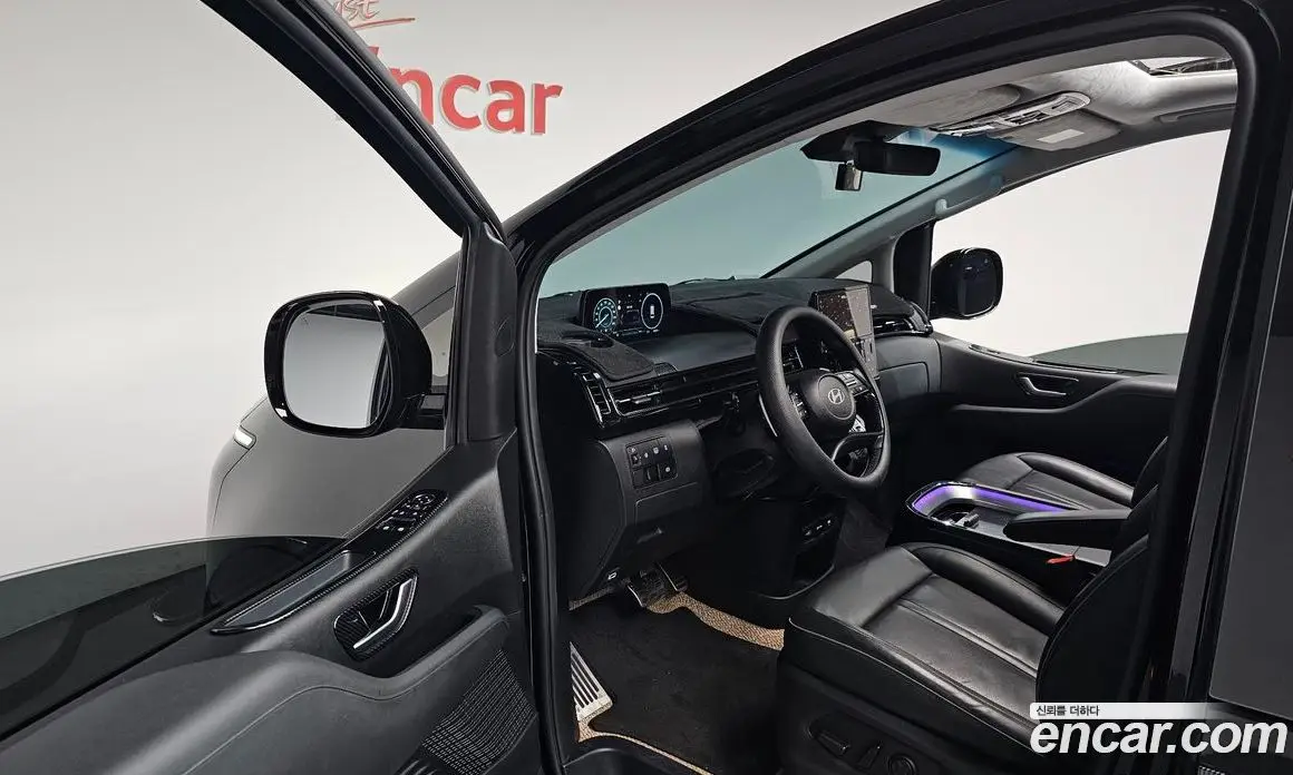 Hyundai Staria 2024 1.6 автомат (гидро), фото 12