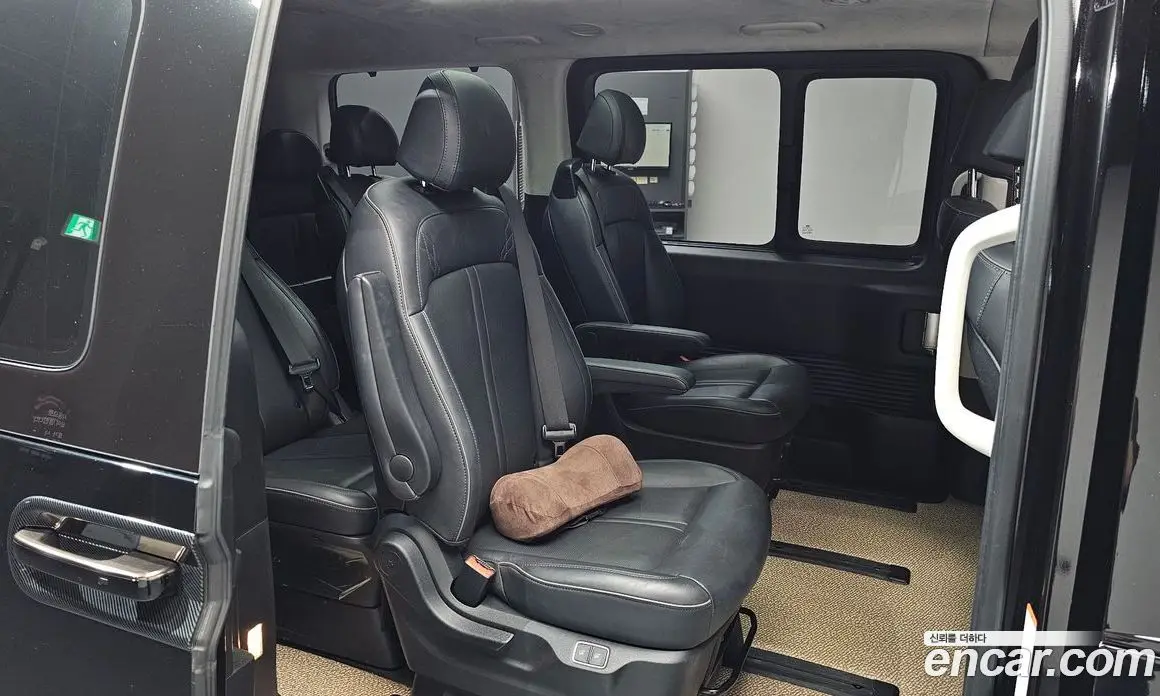 Hyundai Staria 2024 1.6 автомат (гидро), фото 17