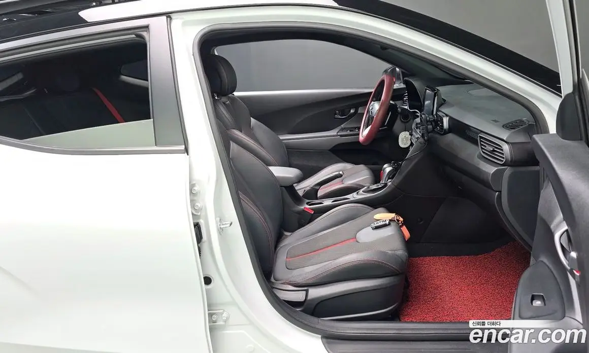 Hyundai Veloster 2018 1.6 автомат (гидро), фото 16
