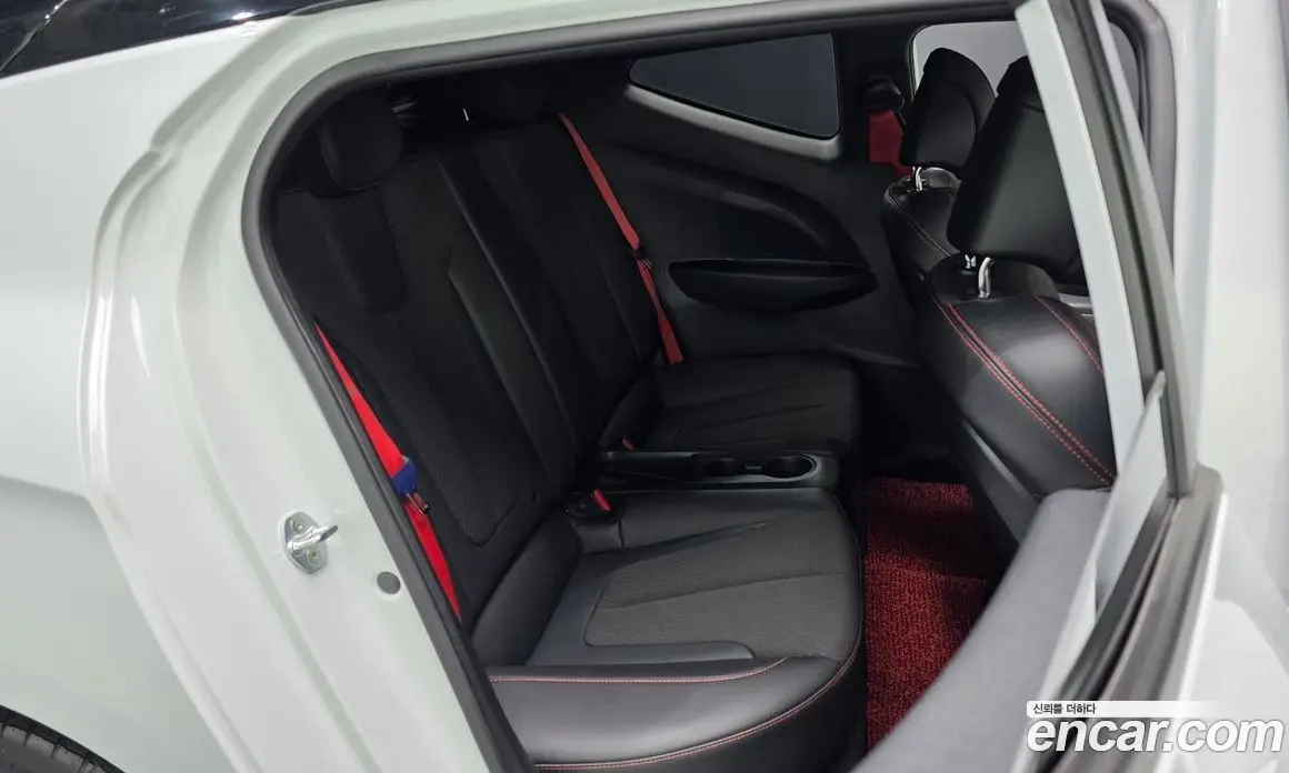 Hyundai Veloster 2018 1.6 автомат (гидро), фото 17