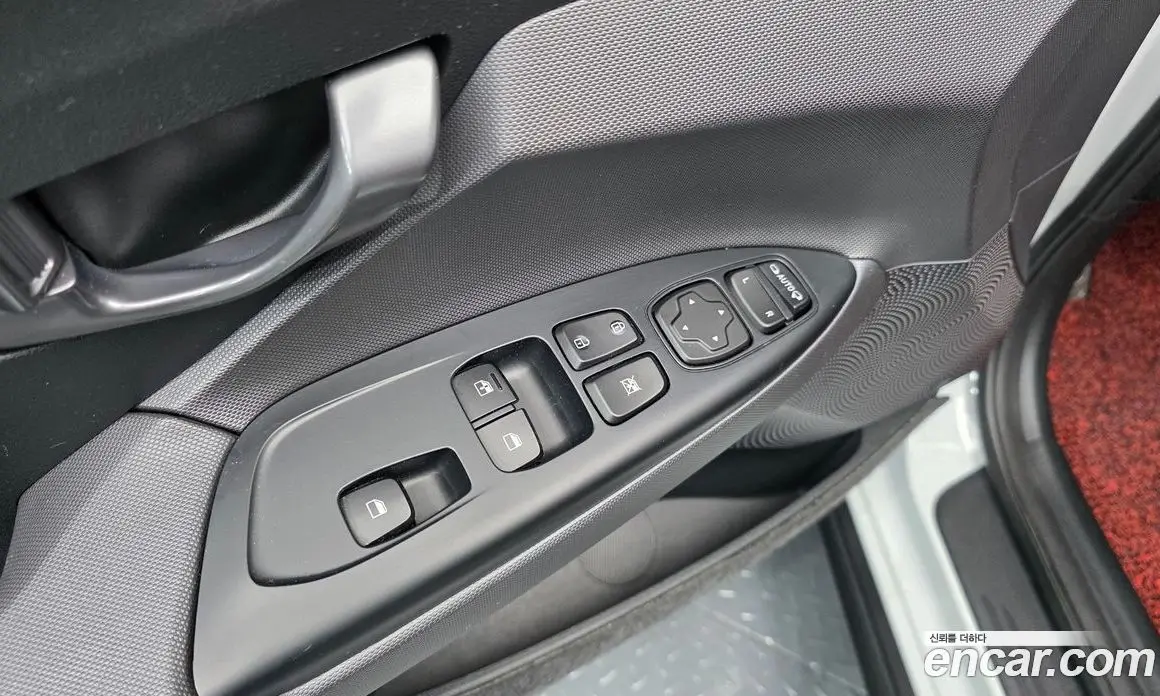 Hyundai Veloster 2018 1.6 автомат (гидро), фото 25
