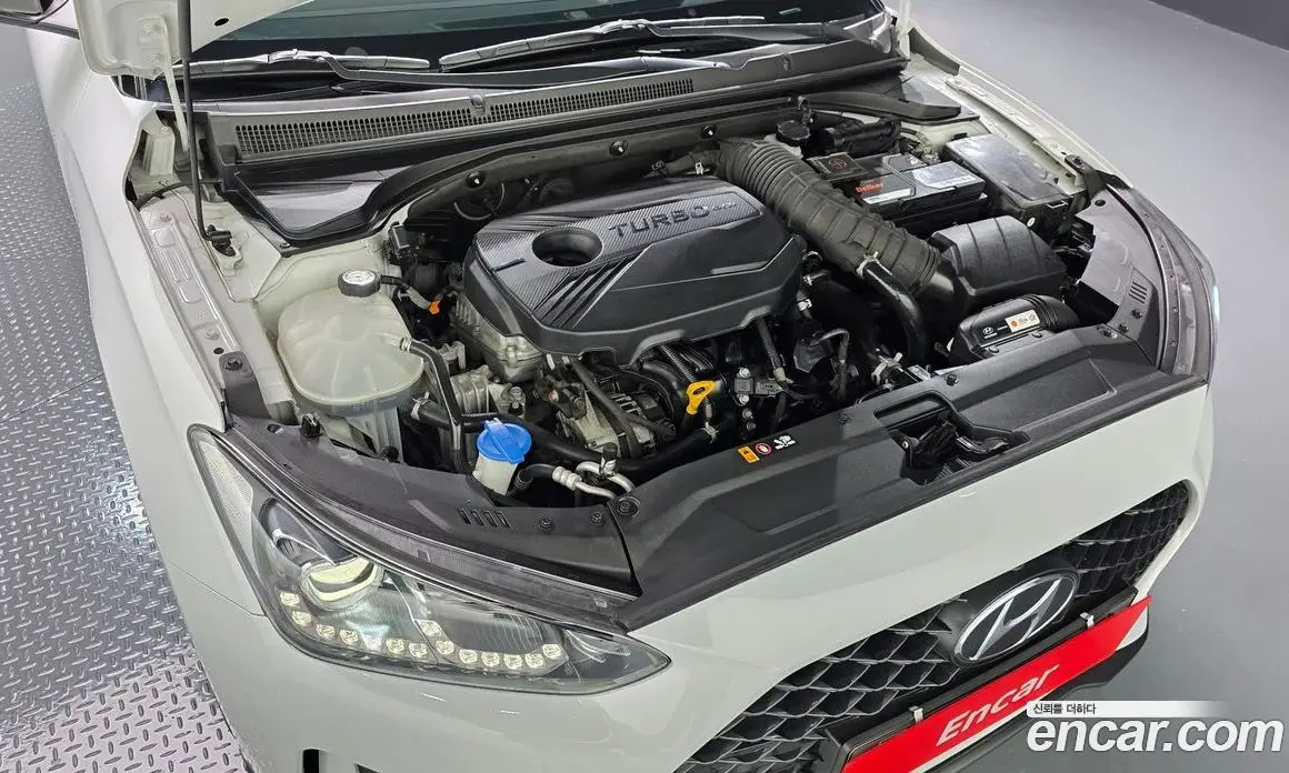 Hyundai Veloster 2018 1.6 автомат (гидро), фото 6