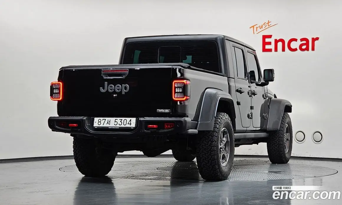Jeep Gladiator 2021 3.6 автомат (гидро), фото 1 Jeep Gladiator 2021 3.6 автомат (гидро), фото 1