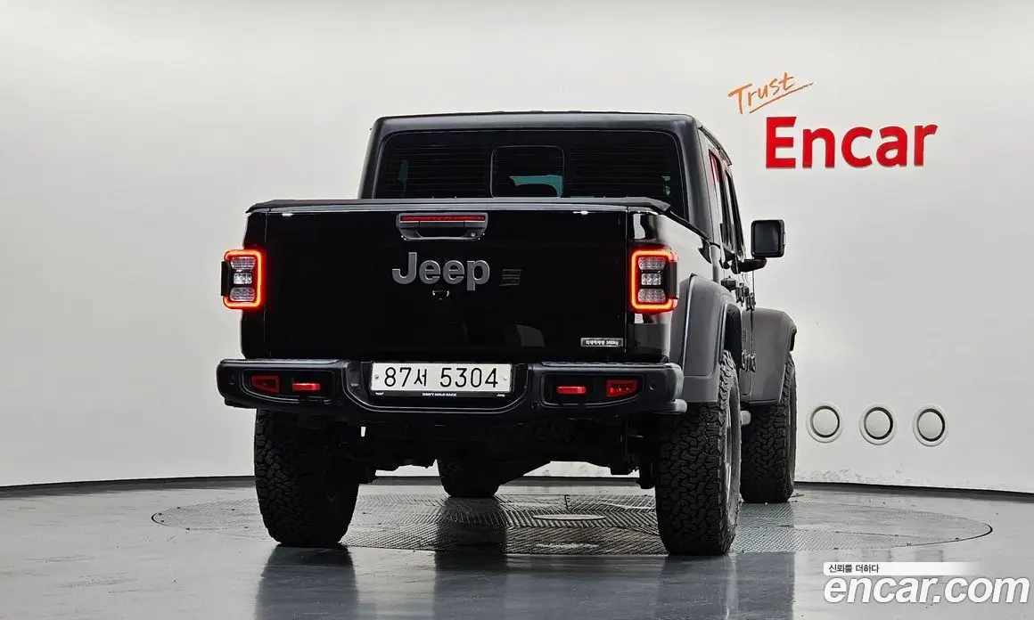 Jeep Gladiator 2021 3.6 автомат (гидро), фото 3 Jeep Gladiator 2021 3.6 автомат (гидро), фото 3