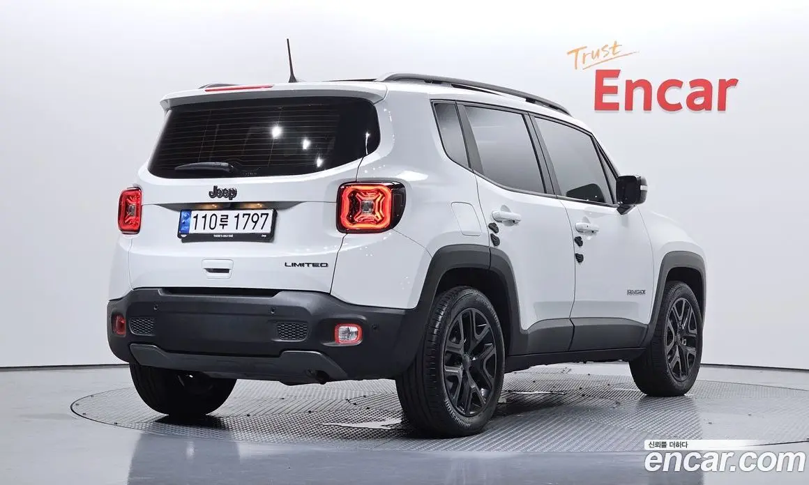 Jeep Renegade 2023 1.3 автомат (гидро), фото 2 Jeep Renegade 2023 1.3 автомат (гидро), фото 2