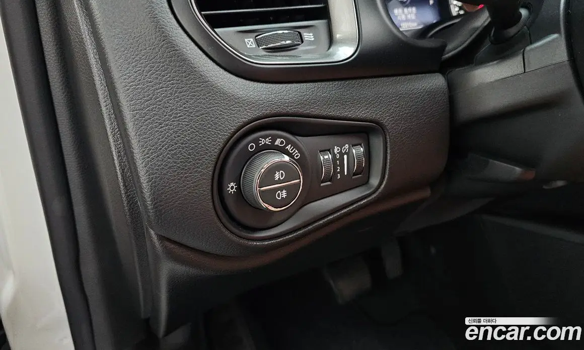 Jeep Renegade 2023 1.3 автомат (гидро), фото 24 Jeep Renegade 2023 1.3 автомат (гидро), фото 24