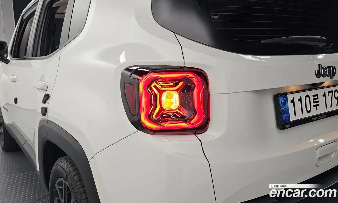 Jeep Renegade 2023 1.3 автомат (гидро), фото 9 Jeep Renegade 2023 1.3 автомат (гидро), фото 9