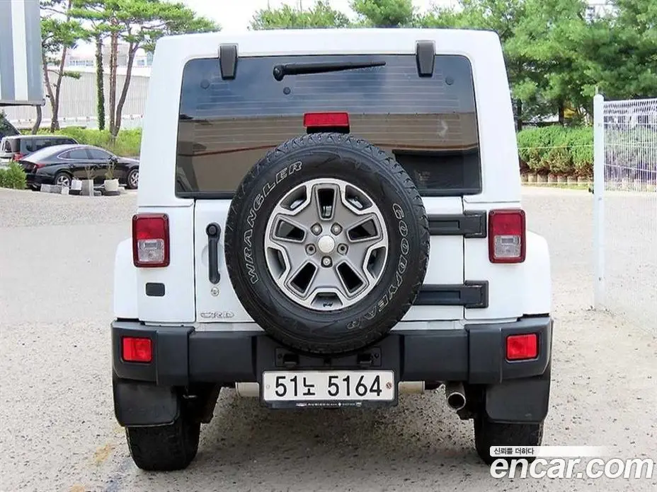 Jeep Wrangler 2015 2.8 автомат (гидро), фото 4 Jeep Wrangler 2015 2.8 автомат (гидро), фото 4