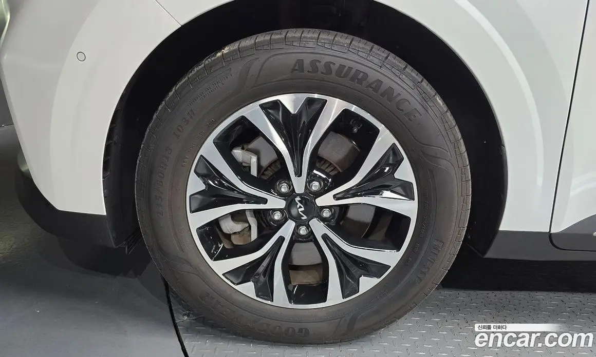 Kia Carnival 2023 3.5 автомат (гидро), фото 5 Kia Carnival 2023 3.5 автомат (гидро), фото 5