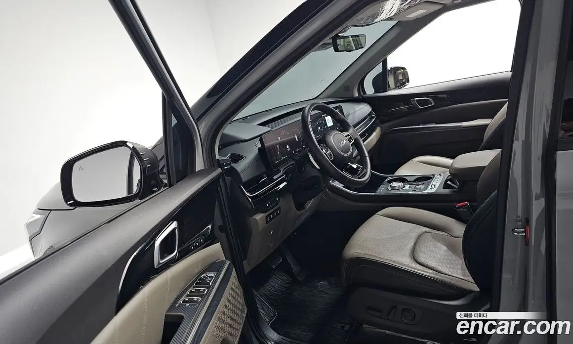 Kia Carnival 2024 1.6 автомат (гидро), фото 12