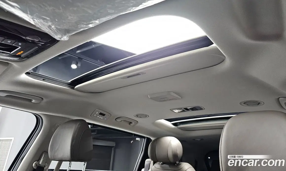 Kia Carnival 2024 1.6 автомат (гидро), фото 23