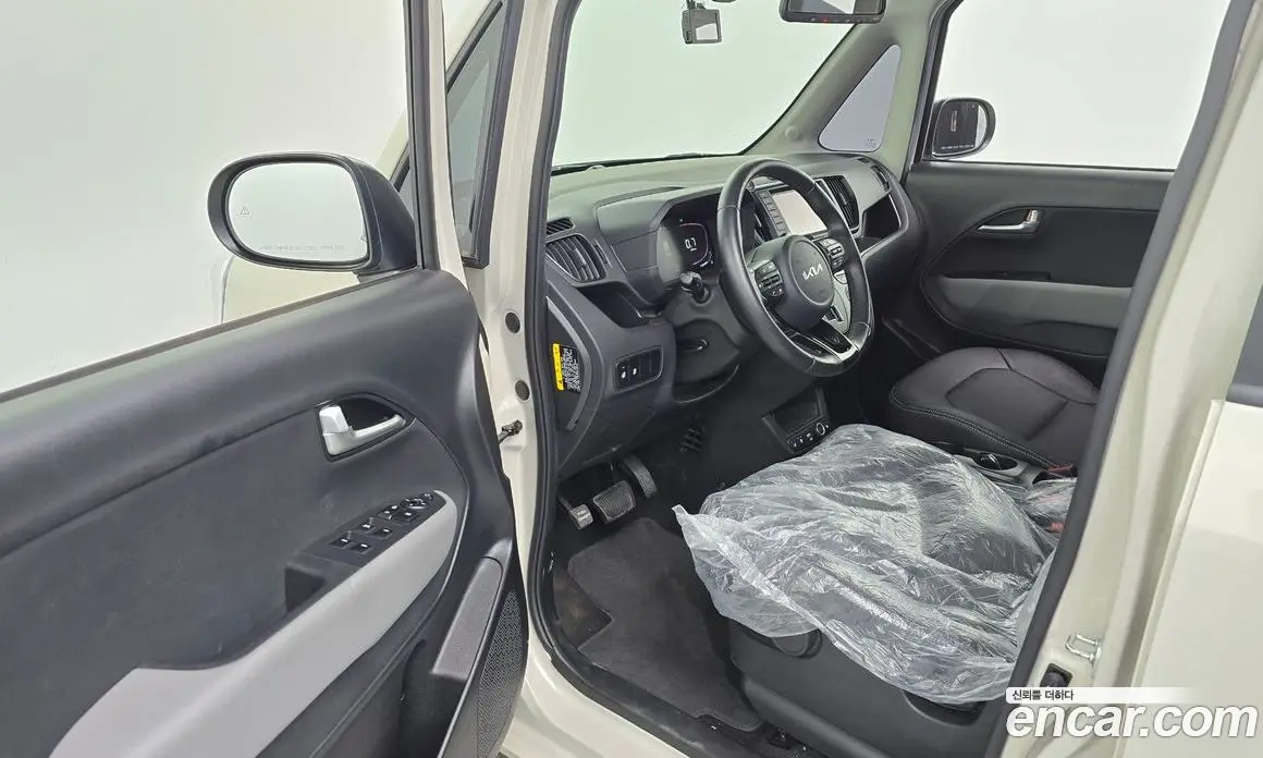 Kia Ray 2023 1.0 автомат (гидро), фото 13