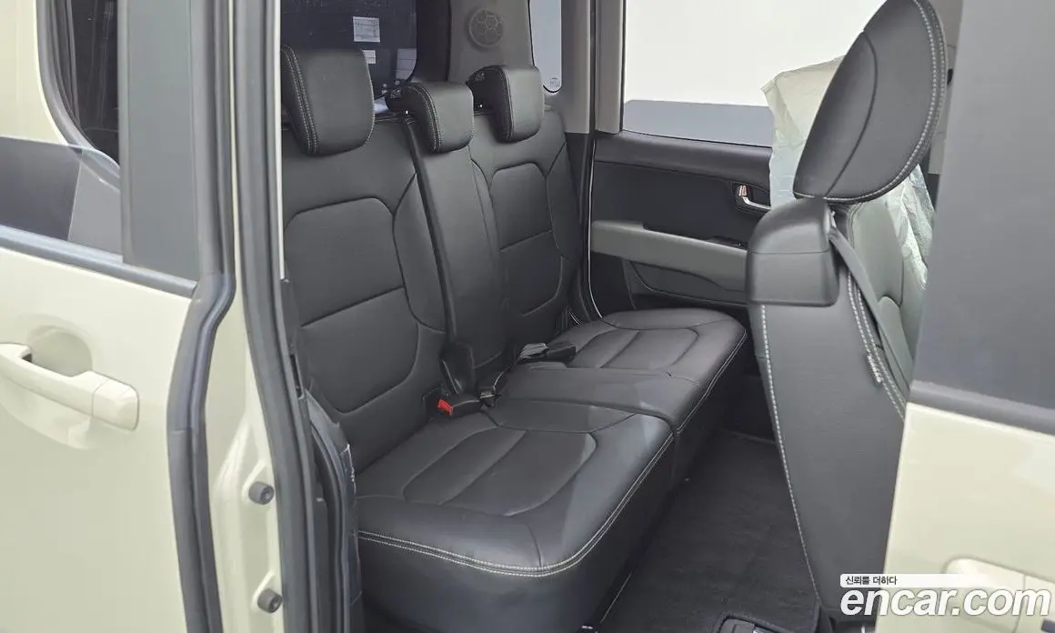 Kia Ray 2023 1.0 автомат (гидро), фото 17
