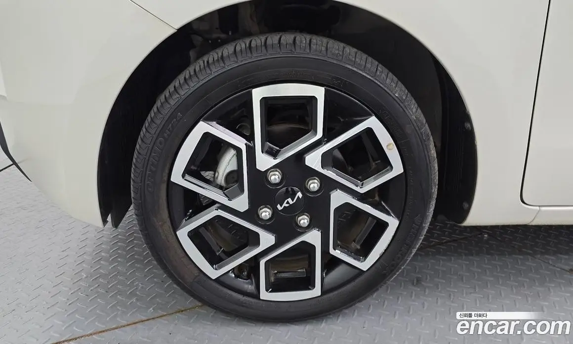 Kia Ray 2023 1.0 автомат (гидро), фото 5