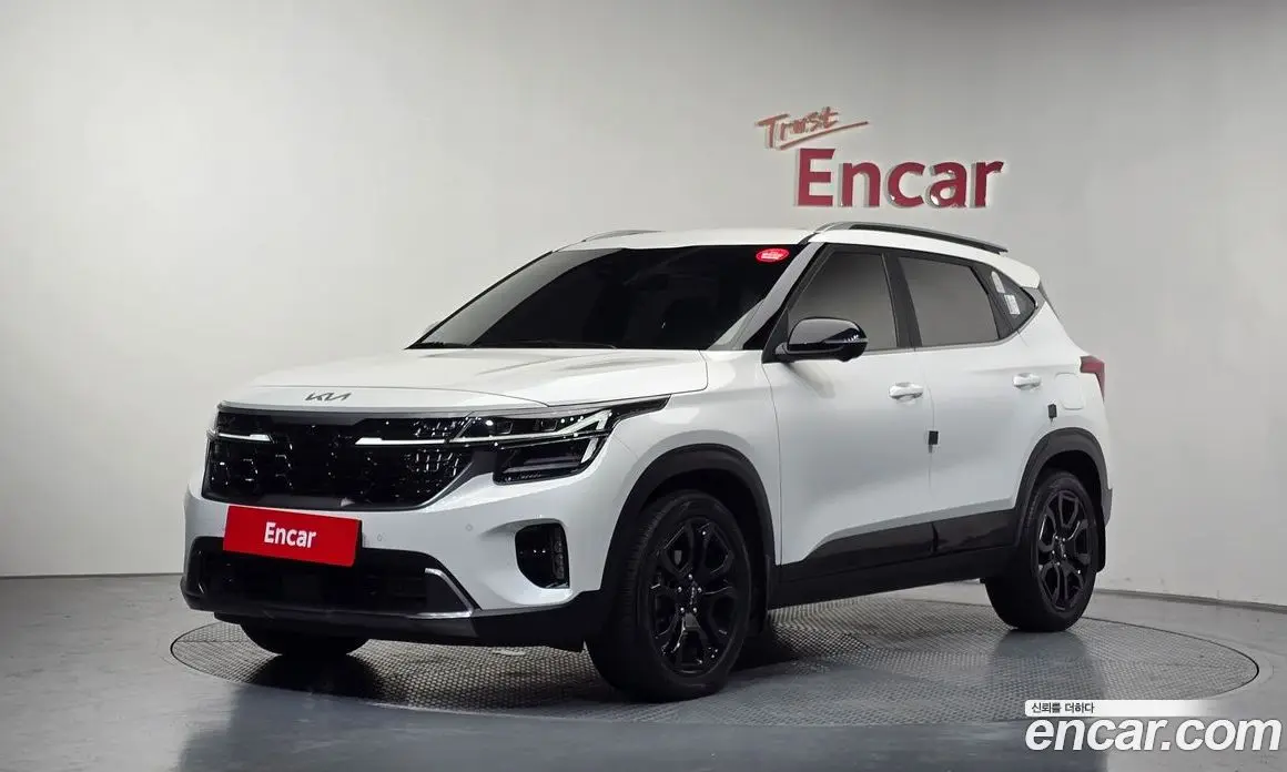 Kia Seltos 2024 2.0 автомат (гидро), фото 1 Kia Seltos 2024 2.0 автомат (гидро), фото 1