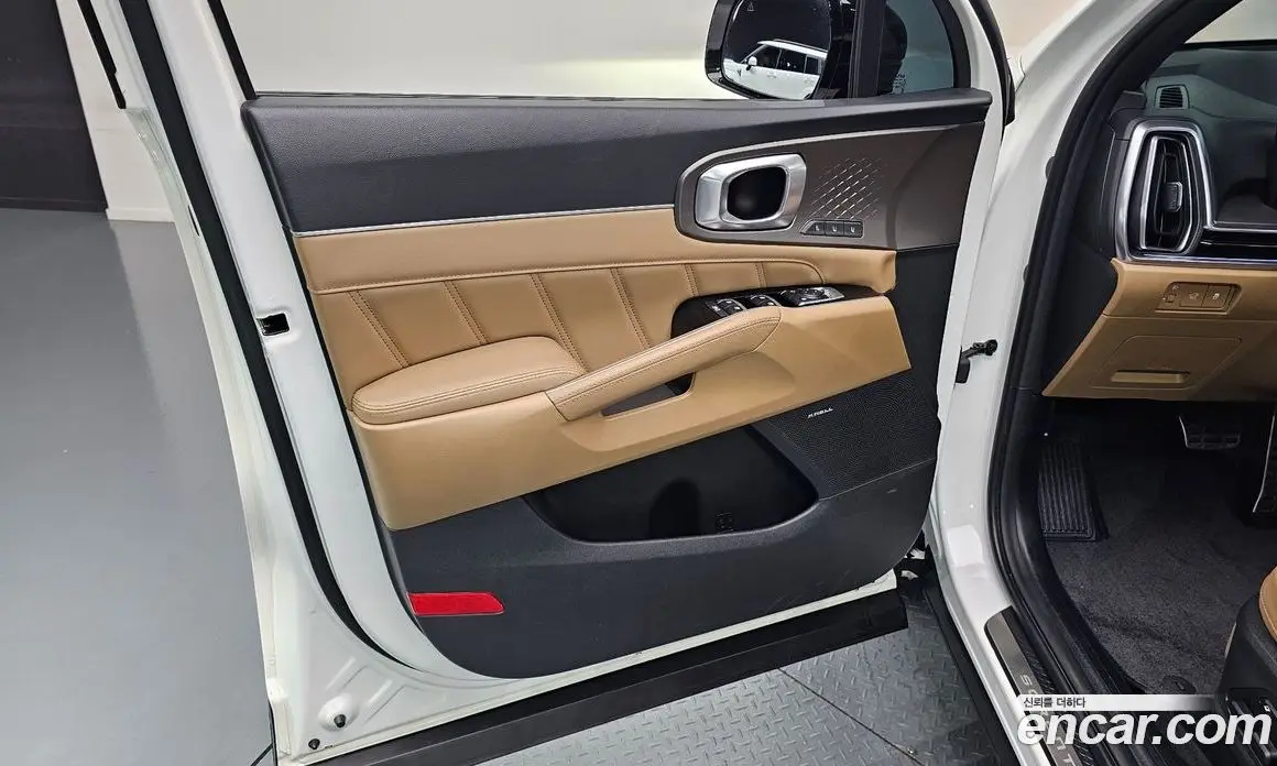 Kia Sorento 2024 1.6 автомат (гидро), фото 14 Kia Sorento 2024 1.6 автомат (гидро), фото 14